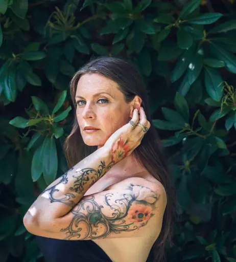 Image 4463973 from Women of Metal