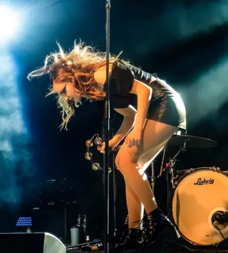 Image 4460763 from Lauren Mayberry (Singer)
