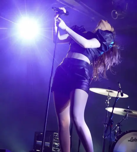 Image 4460694 from Lauren Mayberry (Singer)