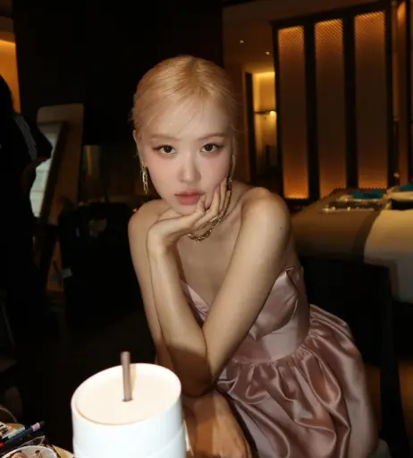 Image 4460375 from Rosé || Roseanne Park - BLΛƆKPIИK ( BLACKPINK )