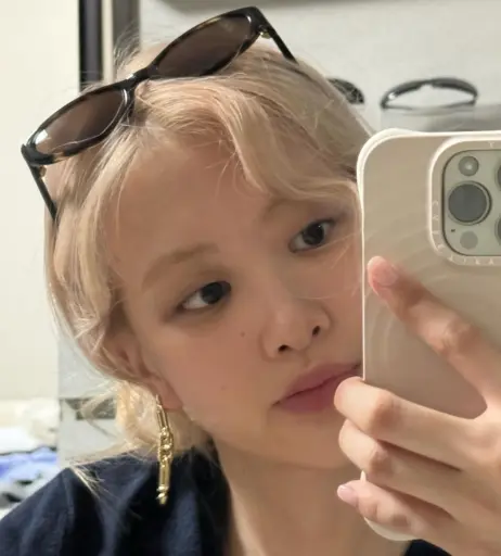 Image 4460959 from Rosé || Roseanne Park - BLΛƆKPIИK ( BLACKPINK )