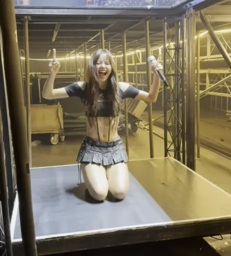 Image 4469854 from Lisa | BLΛƆKPIИK (Blackpink)