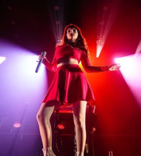 Image 4468893 from Lauren Mayberry (Singer)