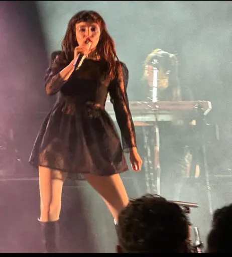 Image 4468623 from Lauren Mayberry (Singer)