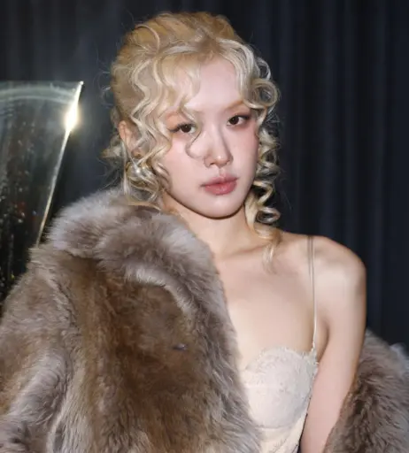 Image 4468243 from Rosé || Roseanne Park - BLΛƆKPIИK ( BLACKPINK )