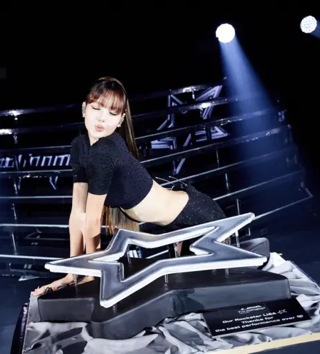 Image 4468919 from Lisa | BLΛƆKPIИK (Blackpink)