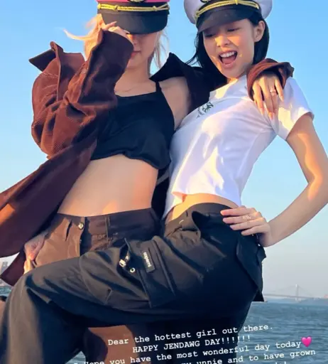 Image 4455245 from Rosé || Roseanne Park - BLΛƆKPIИK ( BLACKPINK )