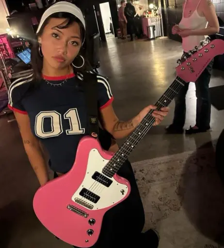 Image 4455228 from beabadoobee radvxz