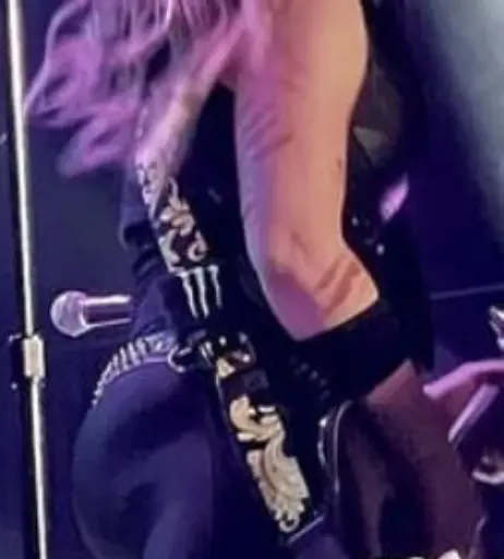 Image 4457811 from Women of Metal