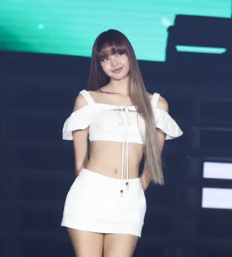 Image 4457462 from Lisa | BLΛƆKPIИK (Blackpink)