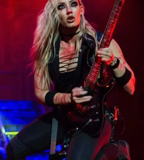 Image 4457404 from Women of Metal