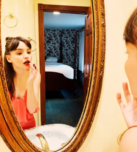 Image 4457394 from Lauren Mayberry (Singer)