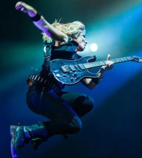 Image 4457909 from Women of Metal