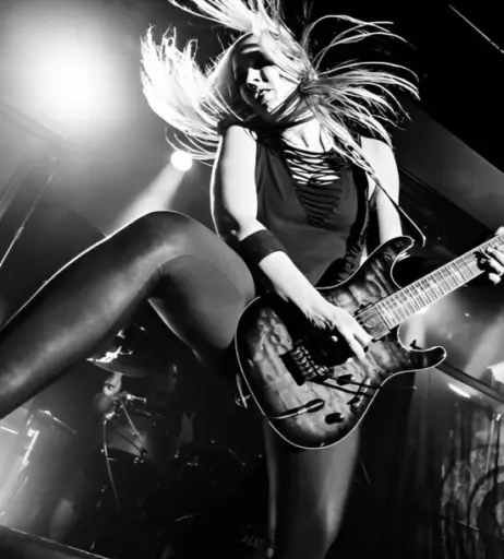 Image 4454940 from Women of Metal