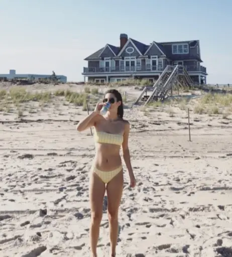 Image 4453587 from Kaitlan Collins - CNN newswoman