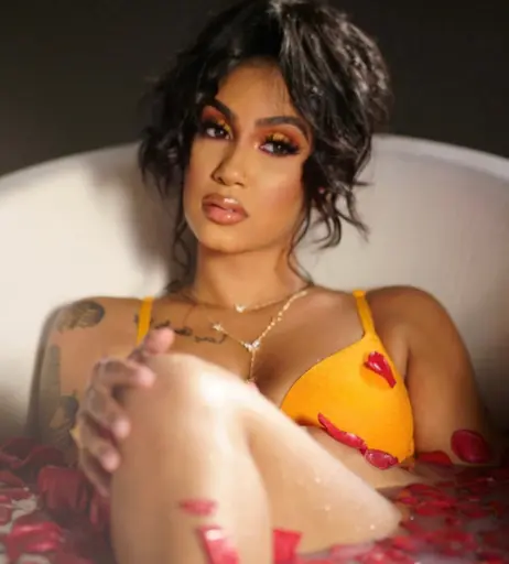 Image 4450447 from Queen Najia