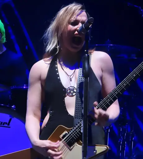 Image 4450431 from Women of Metal