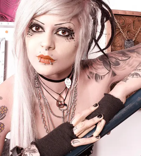 Image 4459786 from Women of Metal