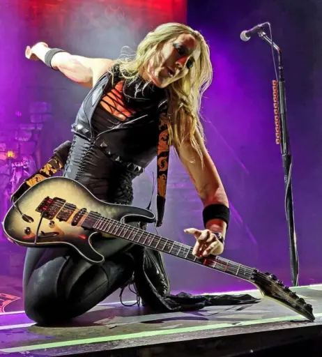 Image 4459050 from Women of Metal