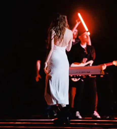 Image 4459381 from Lauren Mayberry (Singer)