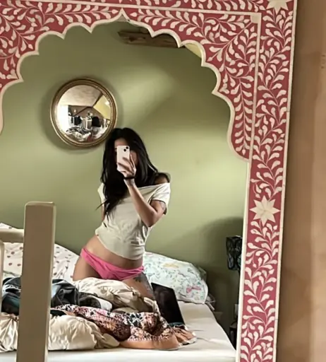 Image 4458492 from beabadoobee radvxz