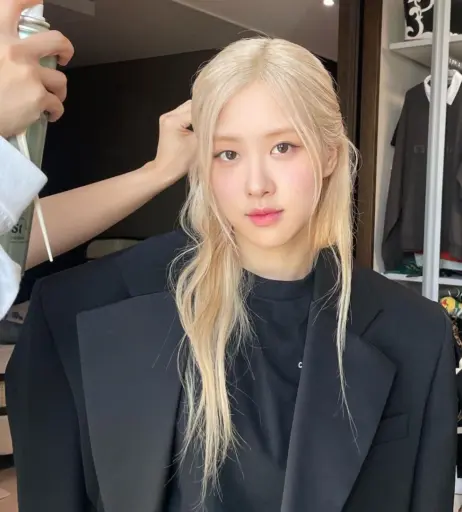 Image 4445761 from Rosé || Roseanne Park - BLΛƆKPIИK ( BLACKPINK )