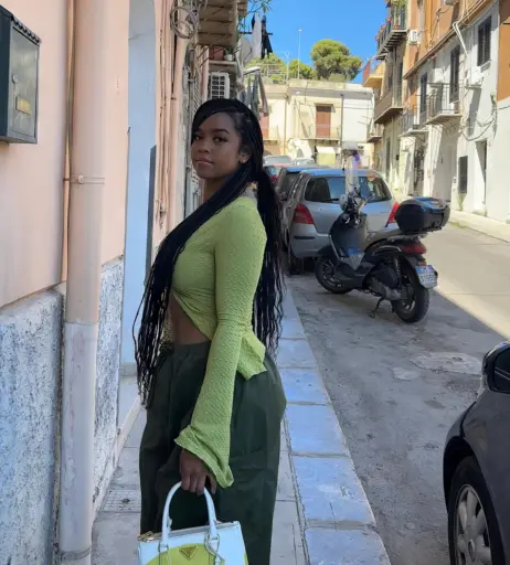 Image 4447946 from H.E.R./Gabriella Sarmiento Wilson