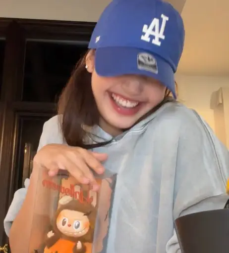 Image 4441418 from Lisa | BLΛƆKPIИK (Blackpink)