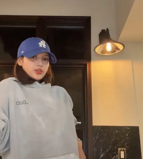 Image 4441762 from Lisa | BLΛƆKPIИK (Blackpink)