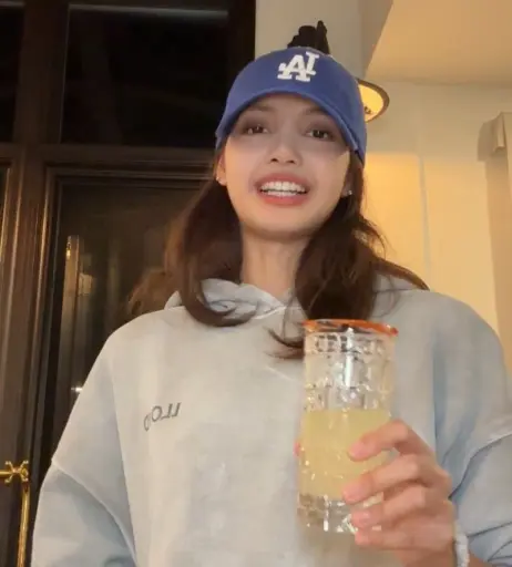 Image 4441683 from Lisa | BLΛƆKPIИK (Blackpink)