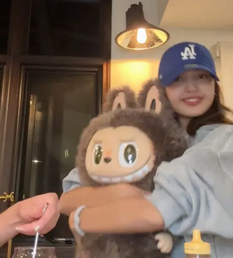 Image 4441605 from Lisa | BLΛƆKPIИK (Blackpink)