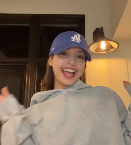 Image 4441161 from Lisa | BLΛƆKPIИK (Blackpink)