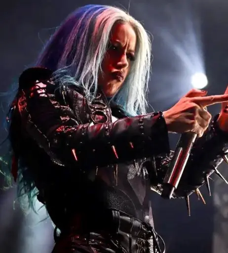 Image 4442328 from Women of Metal