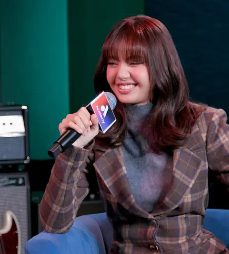 Image 4443559 from Lisa | BLΛƆKPIИK (Blackpink)
