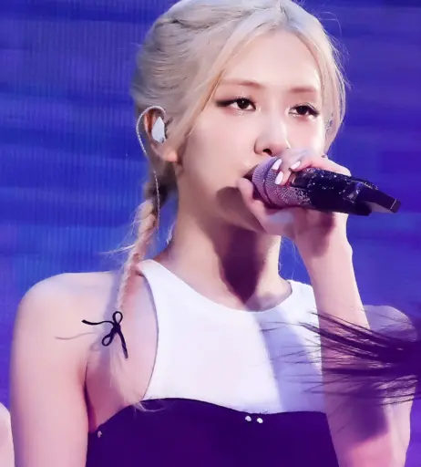 Image 4440465 from Rosé || Roseanne Park - BLΛƆKPIИK ( BLACKPINK )