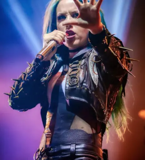 Image 4440901 from Women of Metal