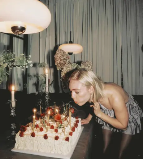 Image 4449816 from AnnaSophia Robb