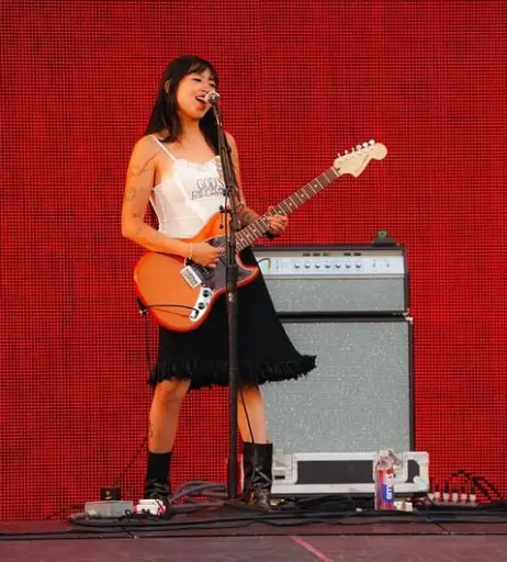 Image 4449516 from beabadoobee radvxz