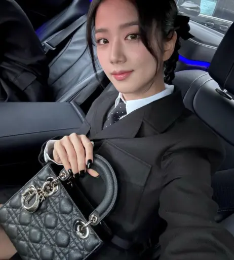 Image 4449471 from Jisoo  || - BLΛƆKPIИK ( BLACKPINK )