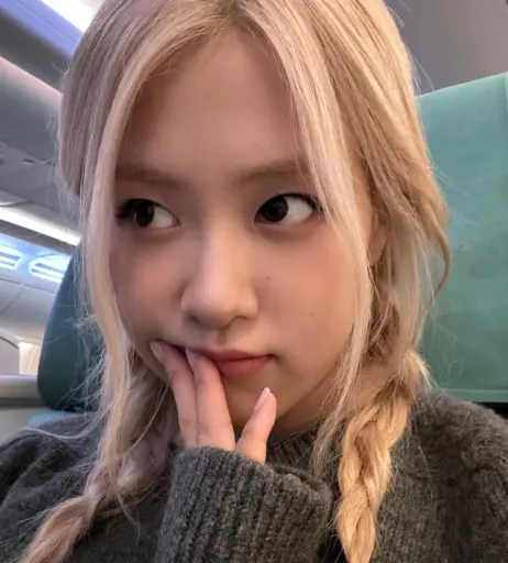 Image 4449719 from Rosé || Roseanne Park - BLΛƆKPIИK ( BLACKPINK )