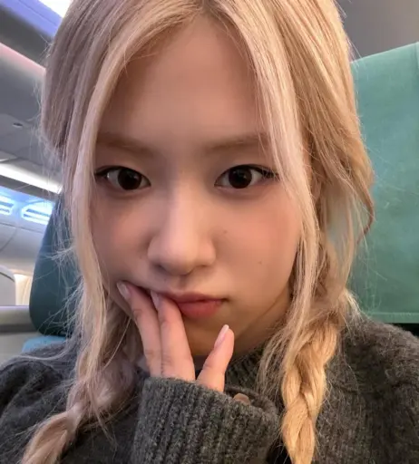 Image 4449686 from Rosé || Roseanne Park - BLΛƆKPIИK ( BLACKPINK )