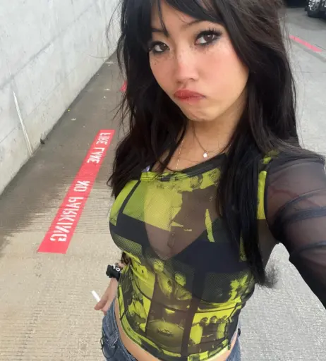 Image 4449288 from beabadoobee radvxz