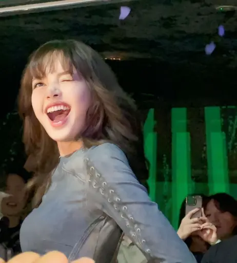 Image 4448677 from Lisa | BLΛƆKPIИK (Blackpink)