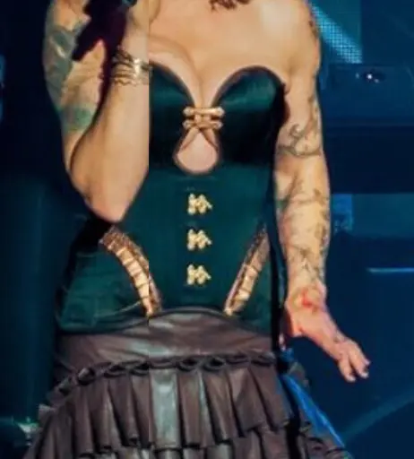 Image 4435655 from Women of Metal
