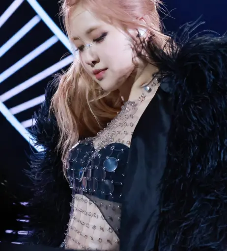 Image 4436449 from Rosé || Roseanne Park - BLΛƆKPIИK ( BLACKPINK )