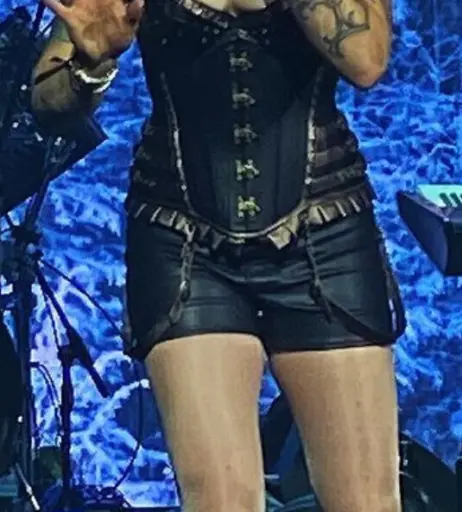 Image 4436781 from Women of Metal
