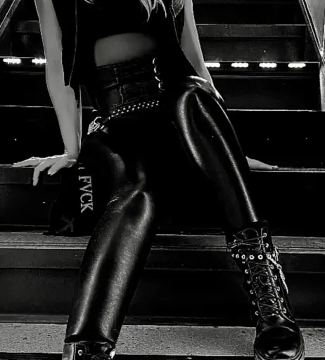 Image 4436131 from Women of Metal