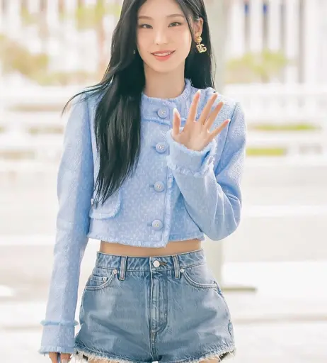 Image 4437878 from Yeji - ITZY (예지, Hwang Ye-ji)