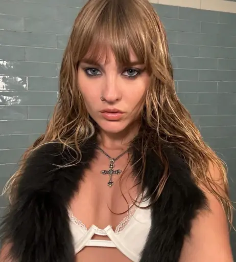 Image 4437415 from Victoria De Angelis (Maneskin bassist)