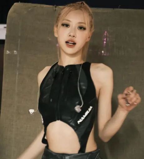 Image 4437689 from Rosé || Roseanne Park - BLΛƆKPIИK ( BLACKPINK )